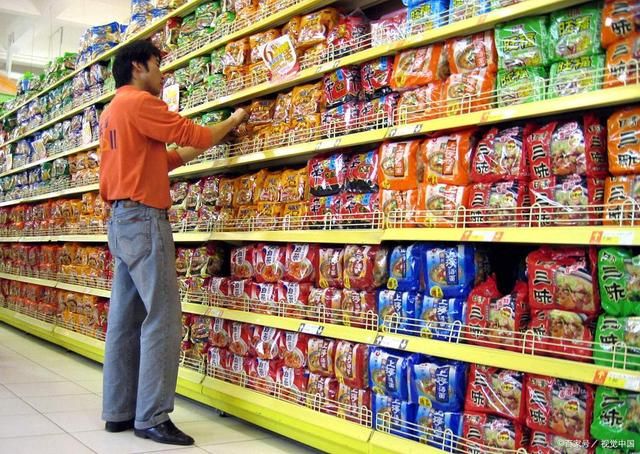 方便食品進(jìn)入熱銷(xiāo)時(shí)期，供不應(yīng)求狀況持續(xù)